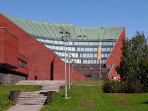 Середня та вища освіта за кордоном